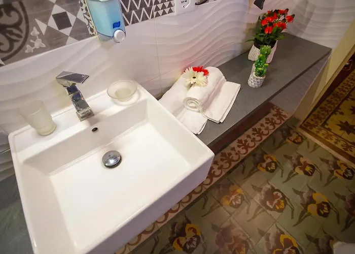 Palazzo Bruca Catania Bed & Breakfast